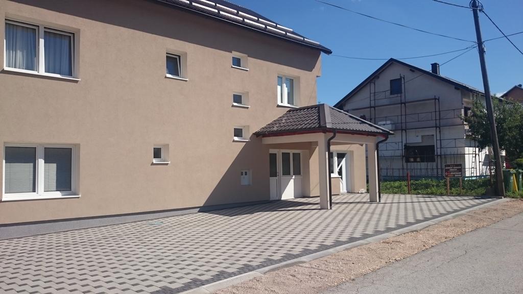 Apartment And Rooms Aracic Korenica Exterior foto