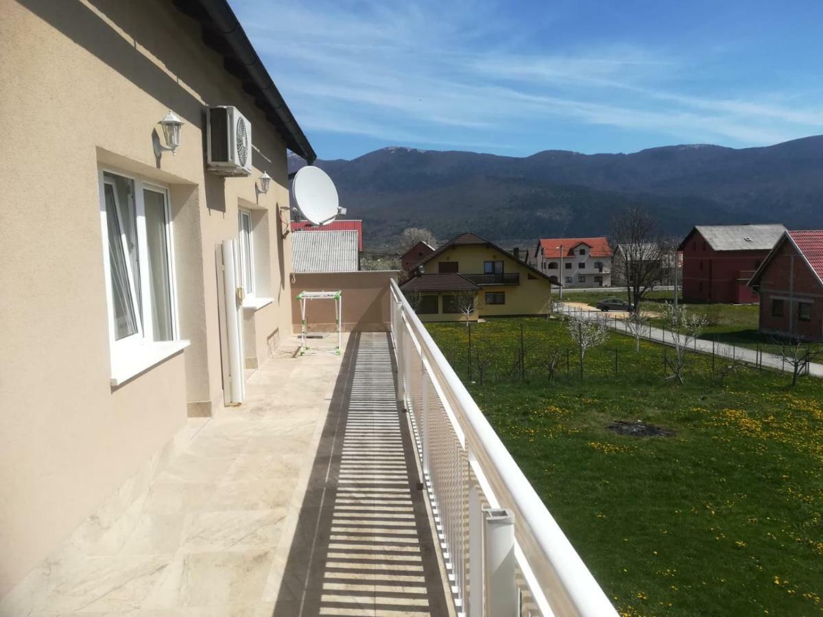 Apartment And Rooms Aracic Korenica Exterior foto